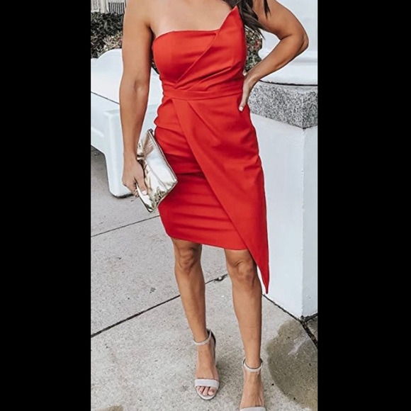Lulus Dresses & Skirts - ❌SOLD ON MY CURTSY❌Lulus Red Dress